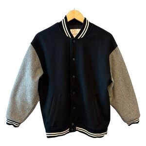 American Eagle Navy & Gray Lined Varsity Classic Bomber Jacket, Mens size Small